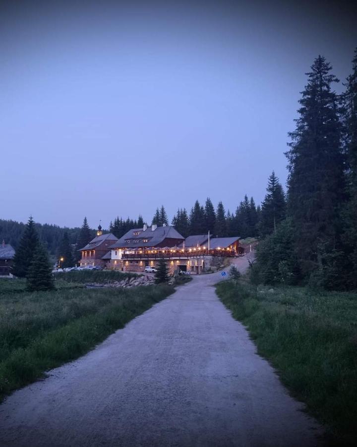 Pivovar Lyer Модрава Екстериор снимка